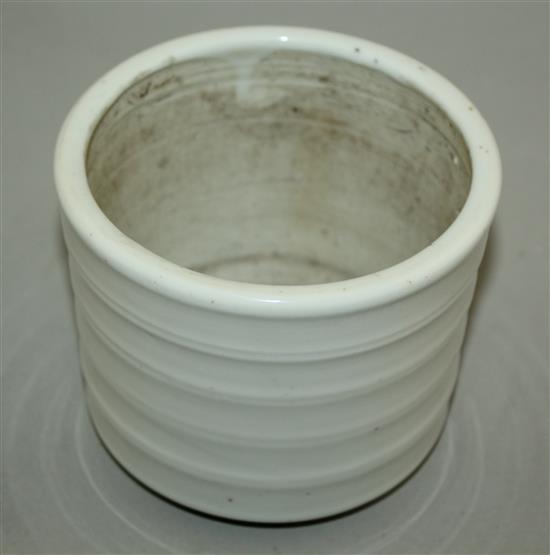 A Chinese white glazed porcelain censer, 19th century, 10.5cm